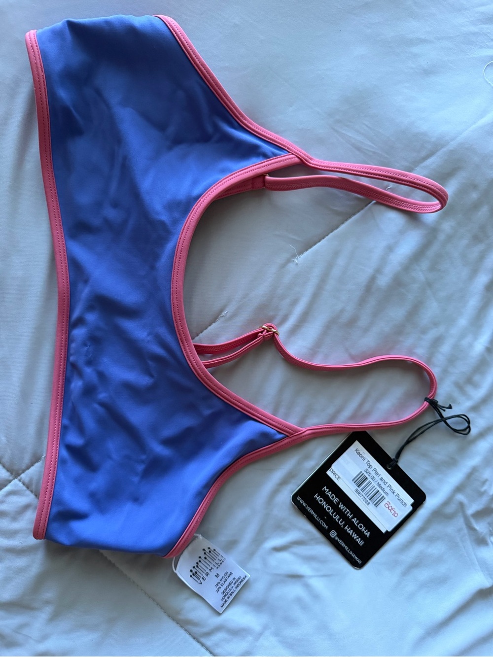 Sporty Blue Bikini Top with Pink Trim - Unknown Brand